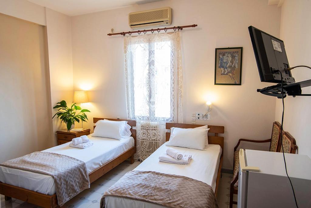 Koukonas Hotel Galaxídhion Екстериор снимка