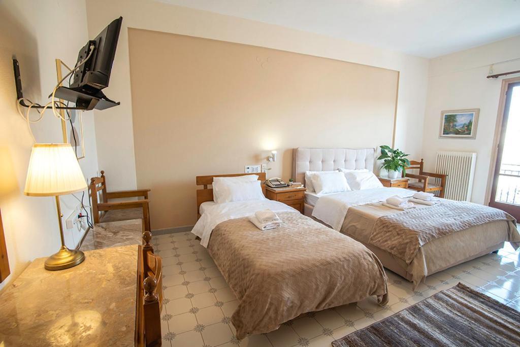 Koukonas Hotel Galaxídhion Екстериор снимка